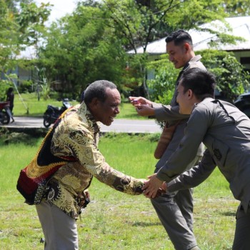 Satgas Ops Damai Cartenz 2025 Ibadah Bersama Jemaat GKI Pniel Yalimo, Doakan Kedamaian di Tanah Papua