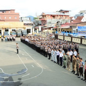 Polresta Pulau Ambon Gelar Apel Operasi Keselamatan Salawaku 2025