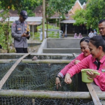 Yayasan Kemala Bhayangkari Gelar Bakti Sosial Sekaligus Kegiatan Dukung Ketahanan Pangan