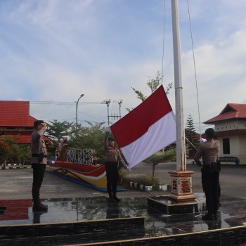 Pimpin Upacara Hari Kesadaran Nasional Kapolres Kepulauan Aru Tekankan Dukung Program Pemerintah ( ASTA CITA).