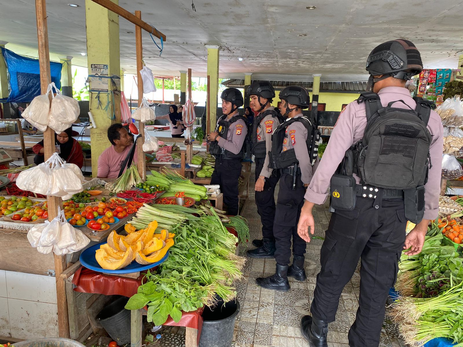 Patroli Siang Sat Samapta Polres Buru Selatan, Upaya Tingkatkan Keamanan dan Ketertiban Wilayah