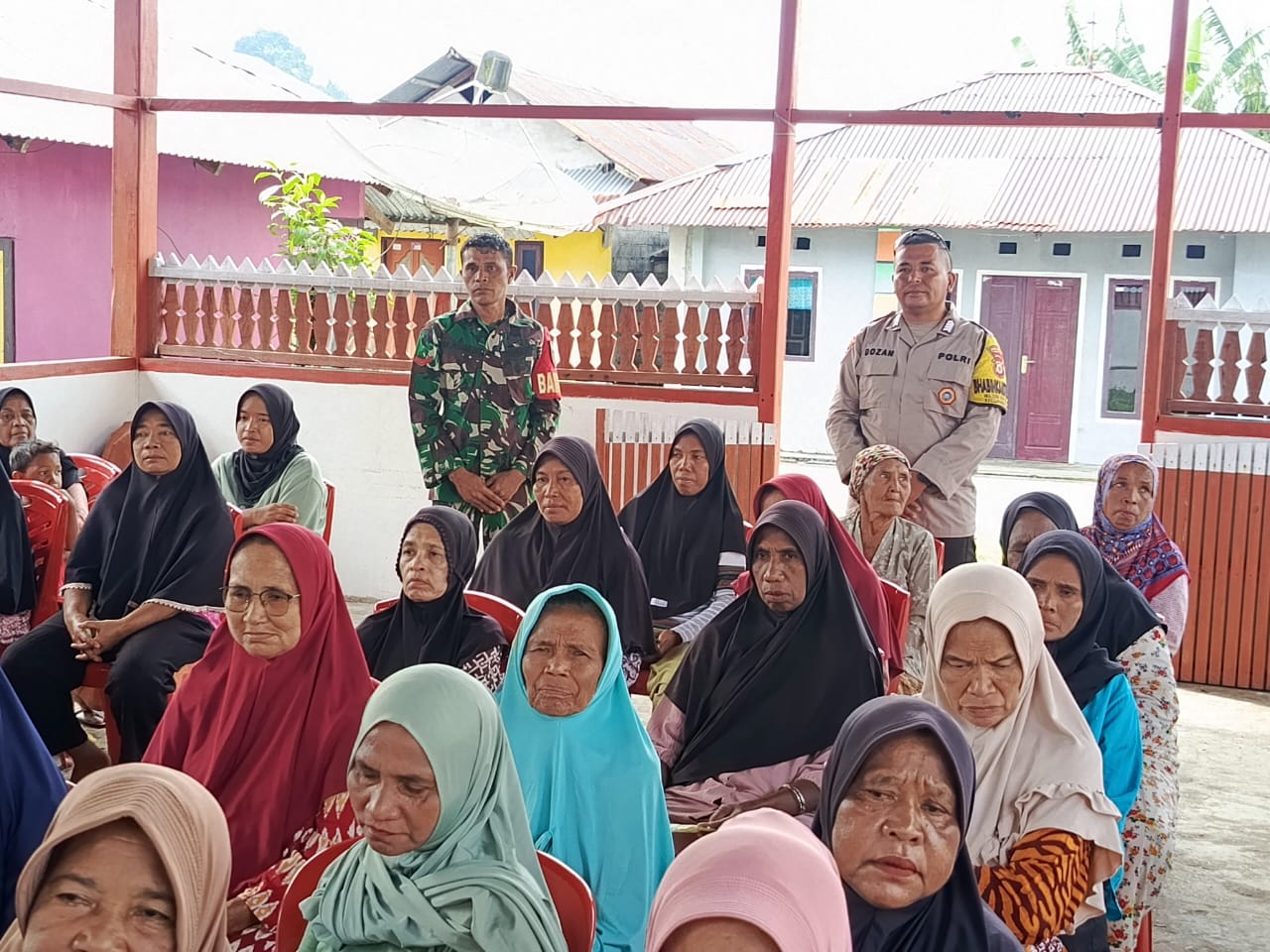 Bhabinkamtibmas Negeri Siri Sori Islam Hadiri Aksi Peduli IKASSI Sorong Sambut Ramadhan
