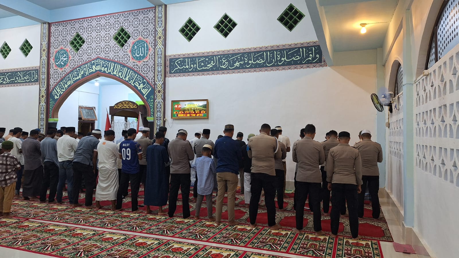 Polres Buru Selatan Gelar Sholat Tarawih Keliling