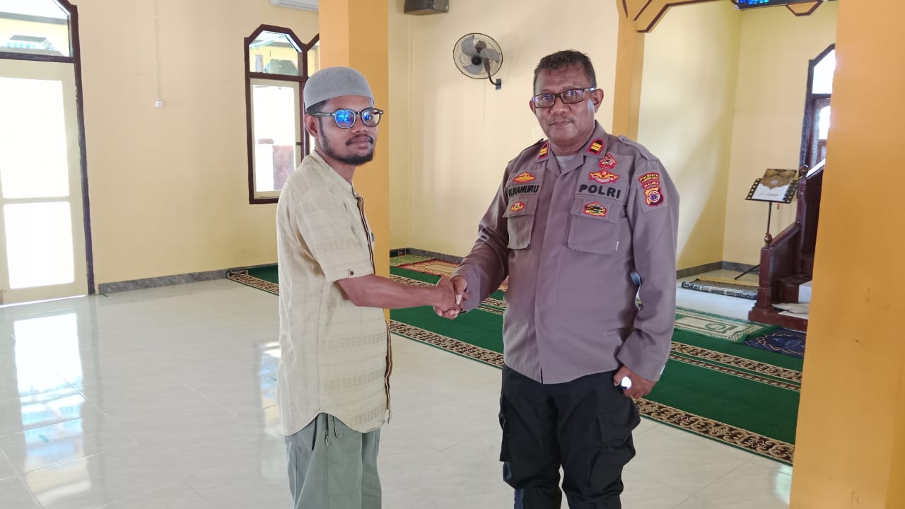 Kapolsek IPTU Hengky Nanuru Pulau - Pulau Aru Gandeng Tokoh Agama Antisipasi Gangguan Kamtibmas Selama Bulan Suci Ramadhan.