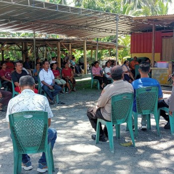 Sampaikan Kamtibmas Ke warga, Sat Binmas Polres Maluku Tengah Laksanakan Minggu Kasih