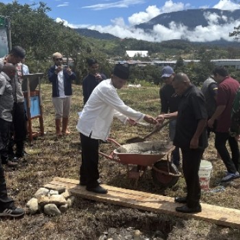 Satgas Operasi Damai Cartenz-2025 Hadiri Peletakan Batu Pertama Pembangunan Masjid di Oksibil