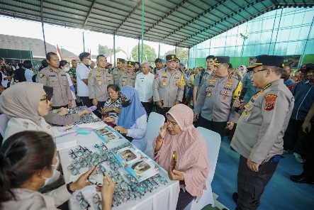 Kunjungi Polda Sumut, Kapolri Tinjau Renovasi Masjid hingga Bakti Sosial