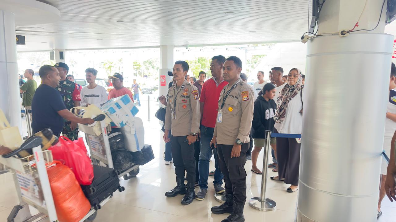 Polsek Kawasan Bandara Pastikan Keamanan Arus Mudik di Bandara Pattimura Ambon