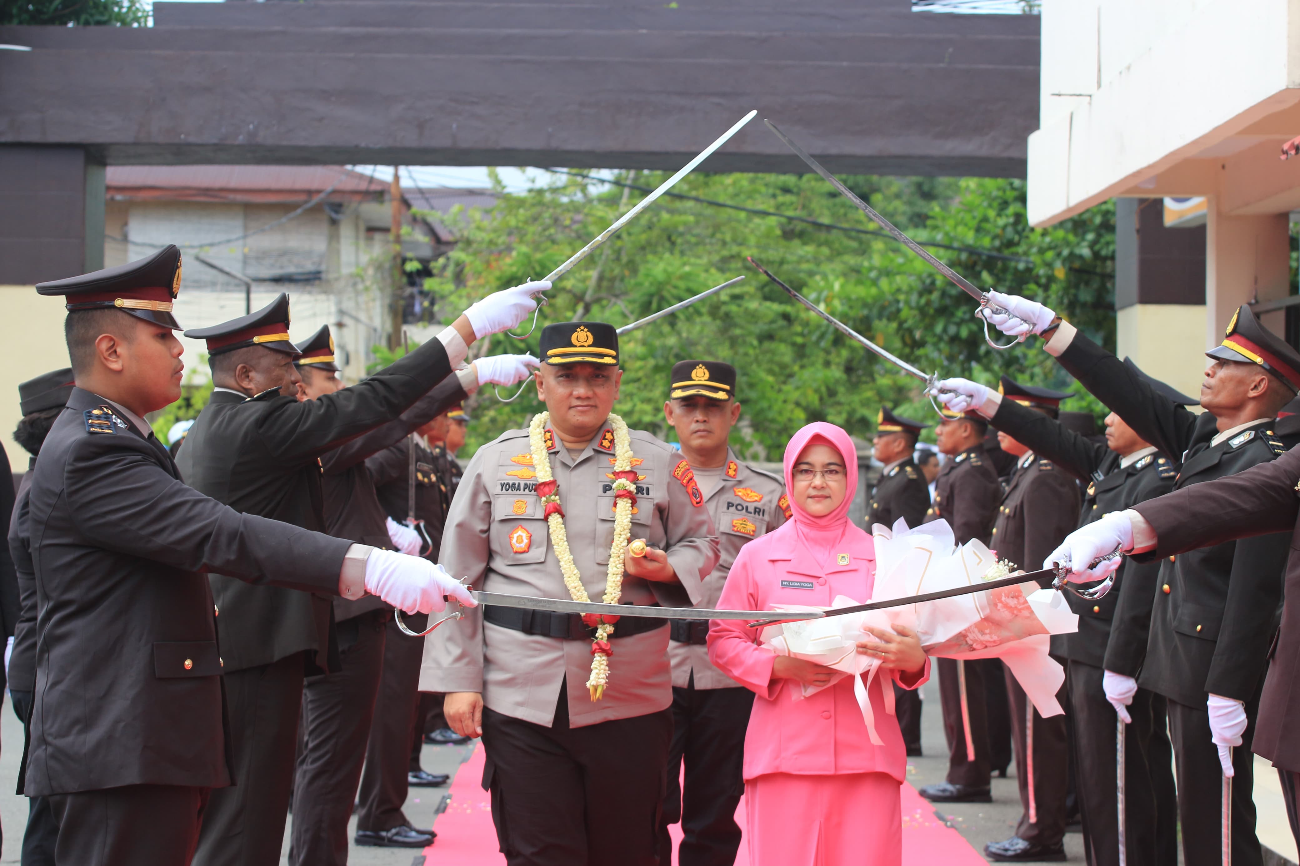 Polresta Ambon Gelar Farewell Parade Sambut Kapolresta Baru