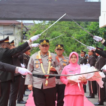 Polresta Ambon Gelar Farewell Parade Sambut Kapolresta Baru