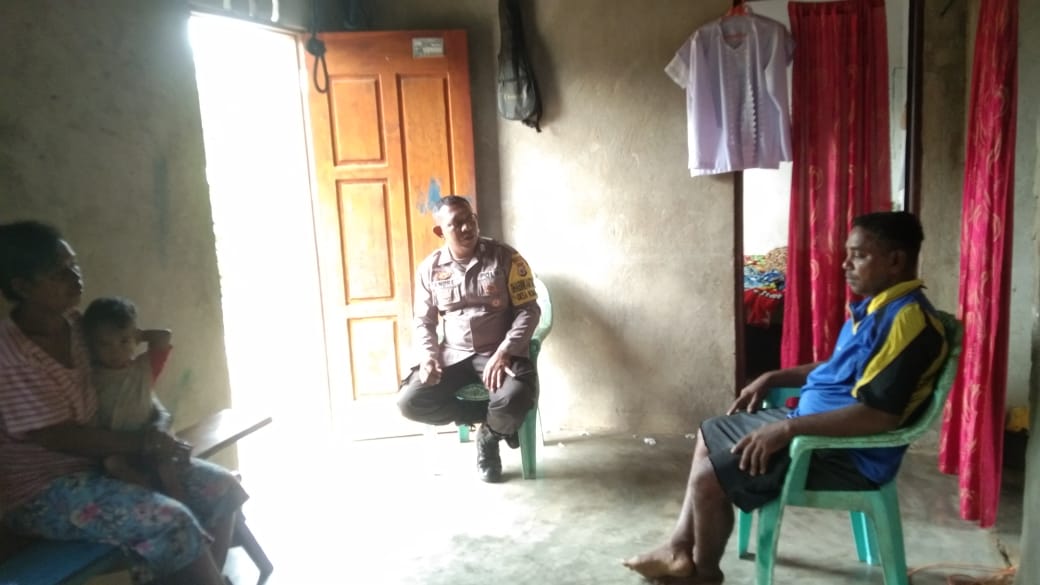 Bhabinkamtibmas Bripka A. Totomutu Gelar Minggu Kasih, Ajak Warga Jaga Situasi Kamtibmas