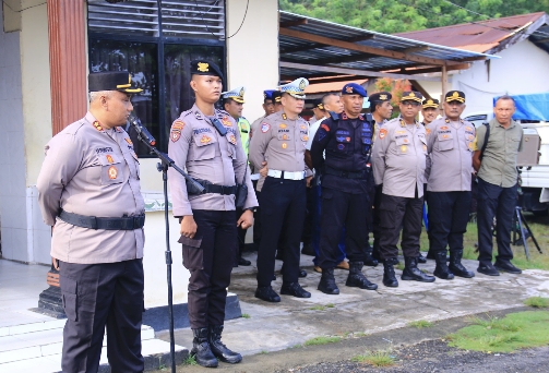 Polda Maluku dan Polresta Ambon Amankan Tradisi Pukul Sapu di Mamala - Morela