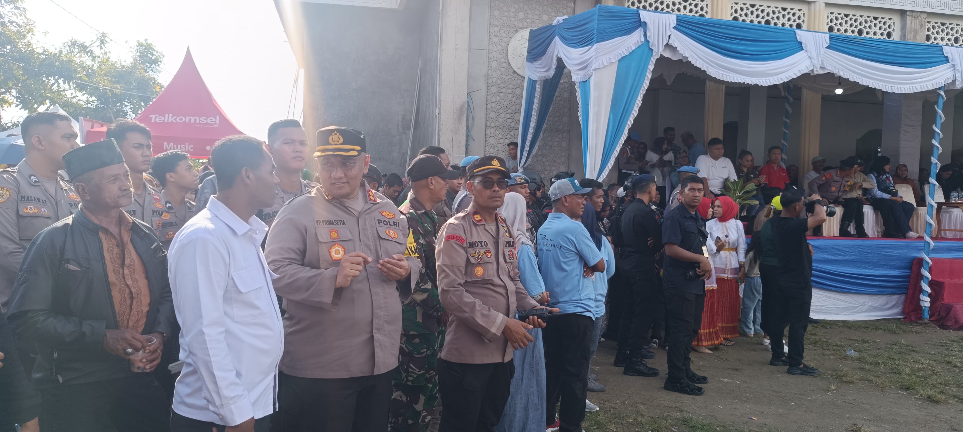 Pengamanan Ketat TNI-Polri Kawal Tradisi Adat Pukul Sapu Lidi di Mamala dan Morella