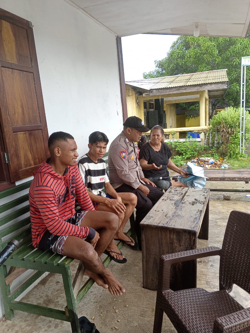Bhabinkamtibmas Bripka A.Meyoka Ajak Warga Desa Letsiara Jaga Situasi Kamtibmas