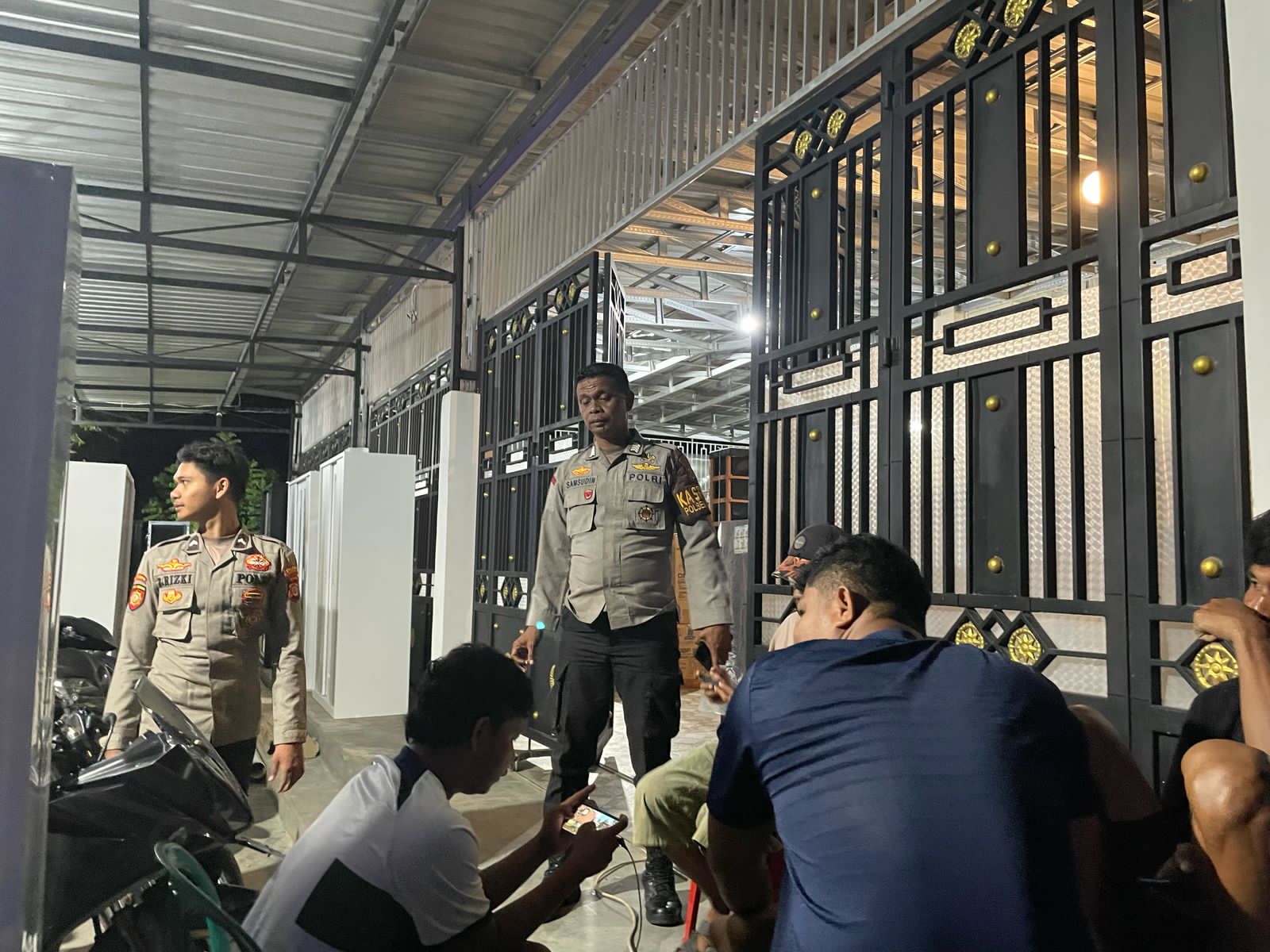 Patroli Rutin Cipta Kondisi, Polsek Leihitu Jaga Stabilitas Kamtibmas di Maluku Tengah