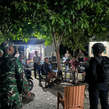 Polres Buru Gelar Patroli Cipta Kondisi dan Himbau Masyarakat Jaga Keamanan Pasca Pleno Rekapitulasi Pilkada