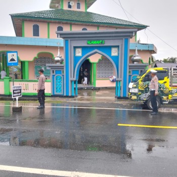 PAM Ibadah Sholat Jumat, Salah Satu Wujud Polri Hadir Di Tengah Masyarakat.