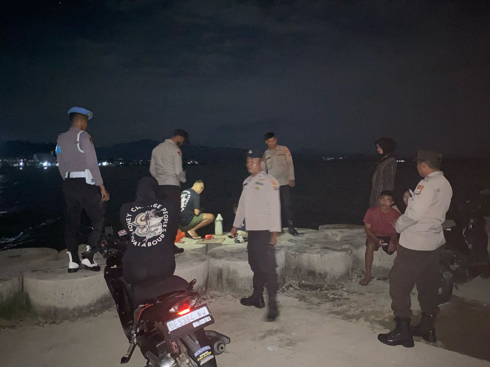 Pastikan Situasi Aman Pasca Pleno Rekapitulasi, Polres Buru Laksanakan Patroli Cipta Kondisi