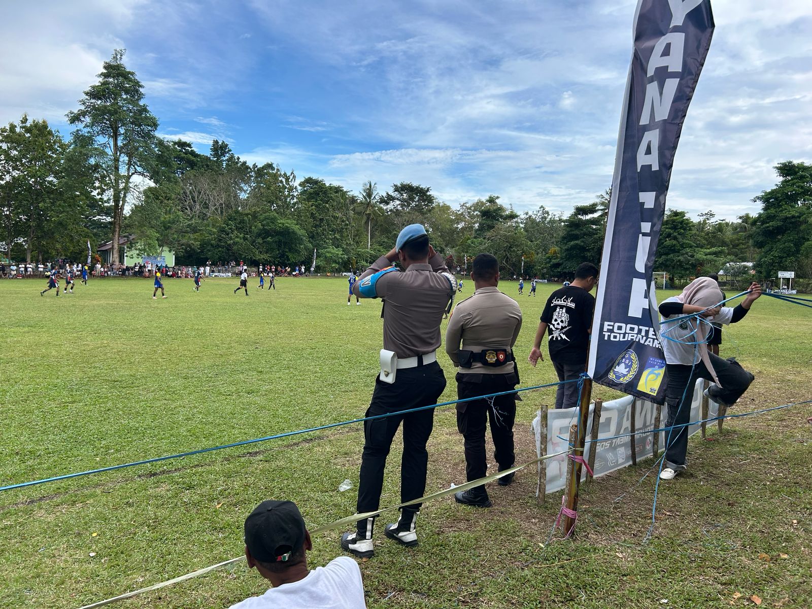 Polsek Pulau Haruku Amankan Final Turnamen Sepak Bola ORYANA CUP 2025 di Dusun Ory