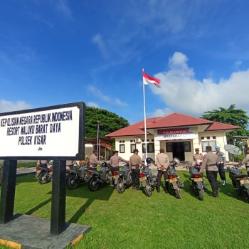 Polsek Kisar Gelar Pemeriksaan Fisik Kendaraan Dinas Demi Kelancaran Tugas Kepolisian