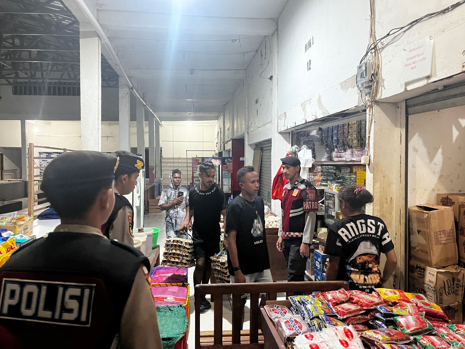 Polres MBD Lakukan Cooling System Demi Wujudkan Kondusifitas Kamtibmas di pasar rakyat kalwedo
