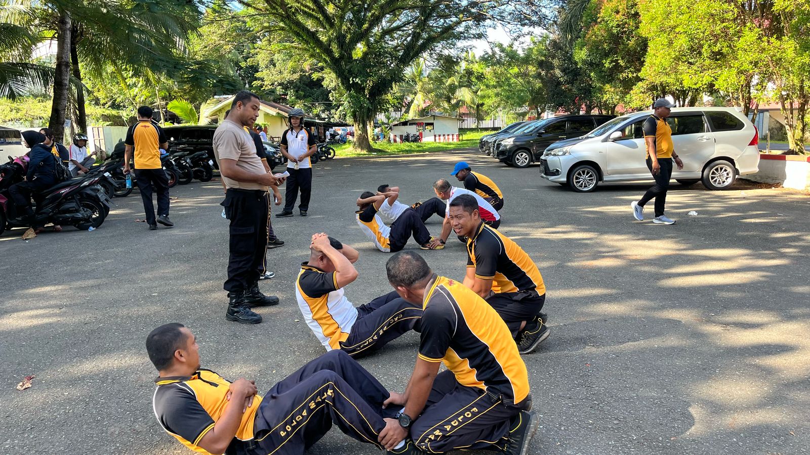 Polresta Ambon Gelar Kegiatan Jasmani Berkala di Lapangan Mandala Karpan