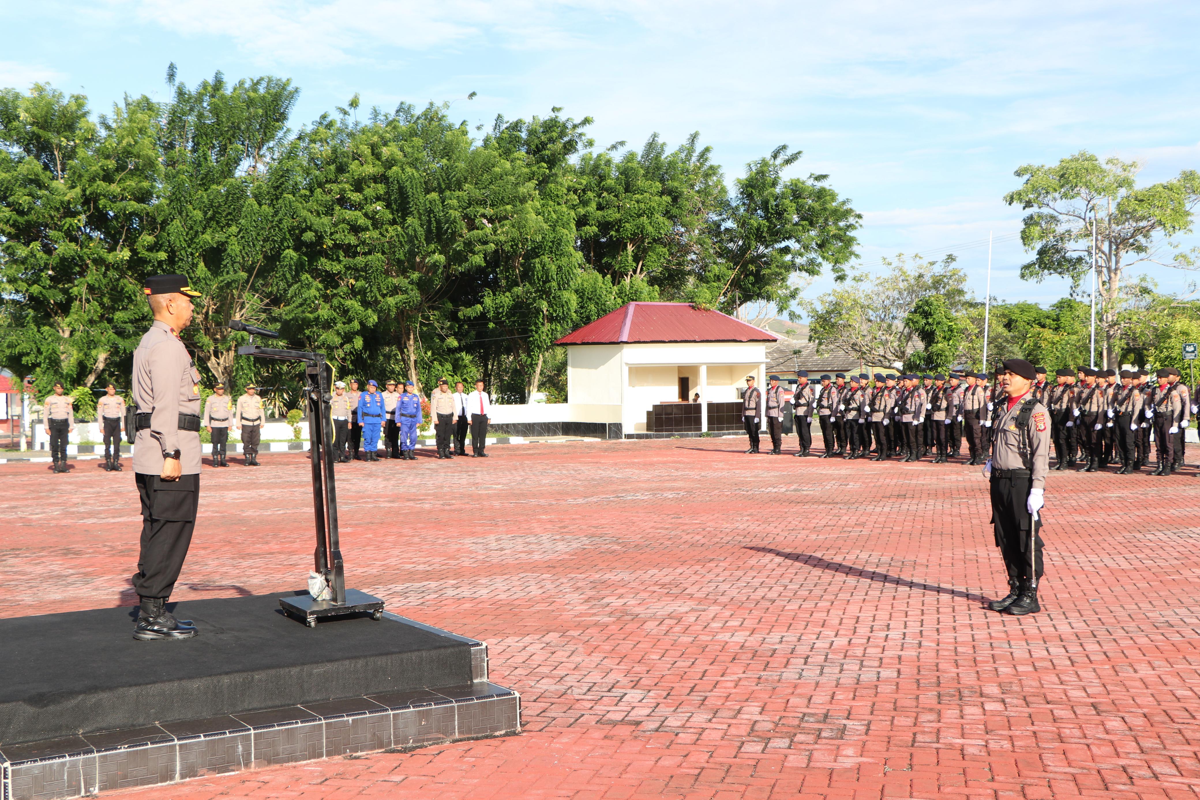 Waka Polres Buru Kompol H. Akmil Djapa Pimpin Upacara Hari Kesadaran Nasional