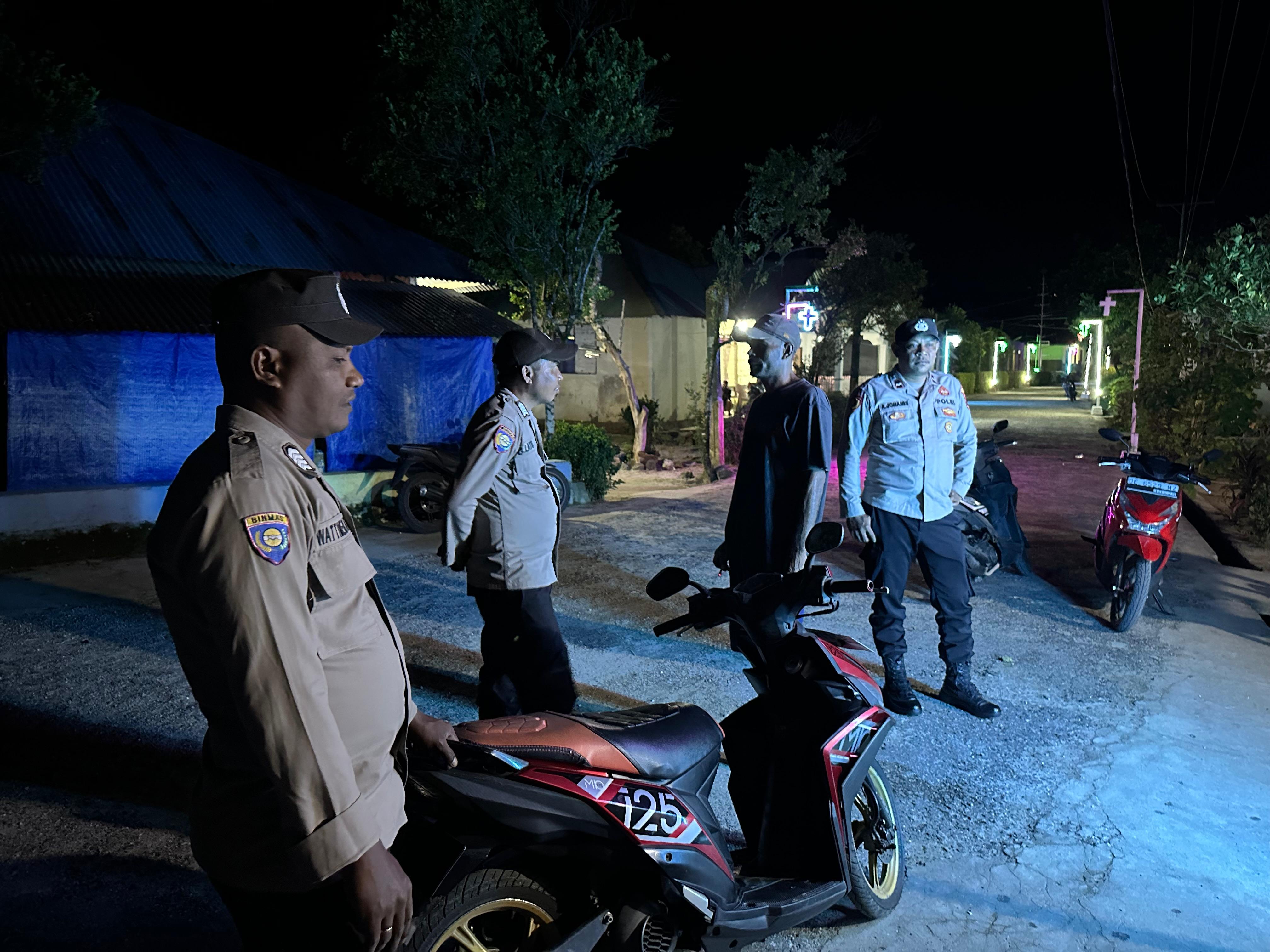 Polsek Nusalaut Laksanakan Patroli Cipta Kondisi, Wujudkan Stabilitas Kamtibmas di Malam Hari