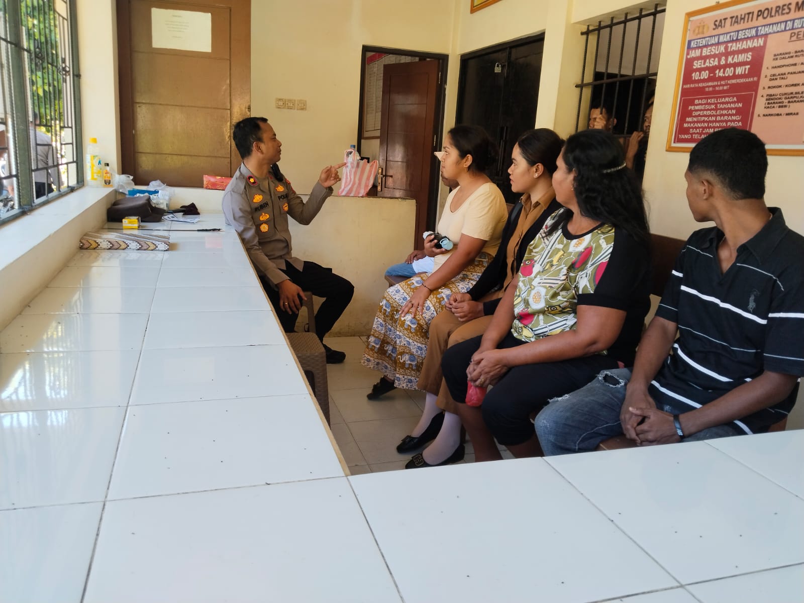 Satuan Binmas Polres Malteng Gelar Jumat Curhat