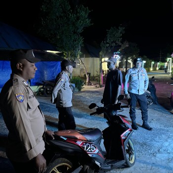 Polsek Nusalaut Laksanakan Patroli Cipta Kondisi, Wujudkan Stabilitas Kamtibmas di Malam Hari