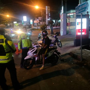 Sat Lantas Polresta Ambon Gelar Patroli Malam Antisipasi Balap Liar dan Gangguan Kamtibmas