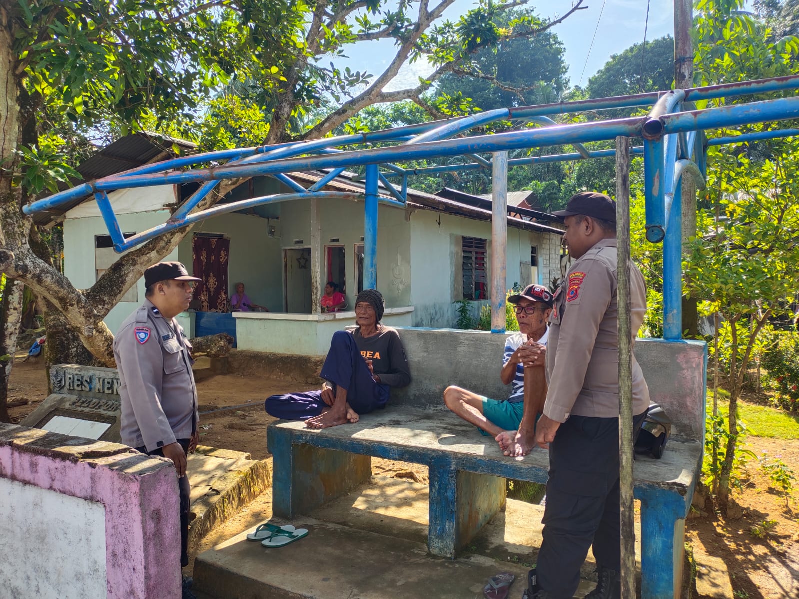 Patroli Rutin Polsek Leitimur Selatan Ciptakan Kamtibmas Aman dan Terkendali