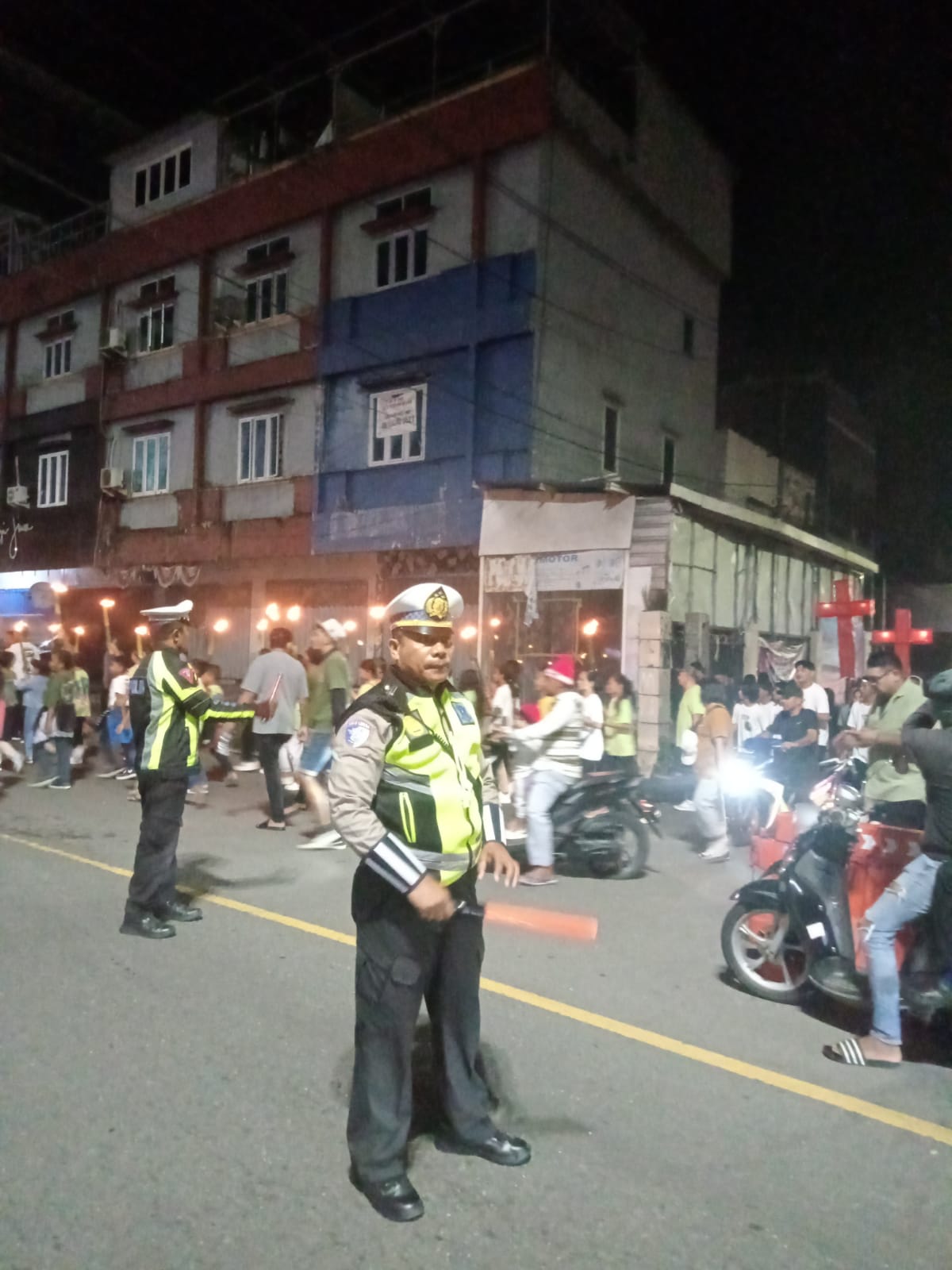 Pengamanan Pawai Obor Paskah Jemaat Bethel Mardika Berjalan Aman dan Lancar