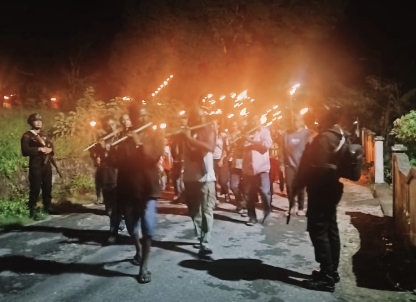 Personil Brimob BKO Polda Maluku dan Polsek Pulau Haruku Amankan Rangkaian Perayaan Paskah Jemaat GPM Kariuw, Jamin Keamanan Jemaat Dalam Beribadah
