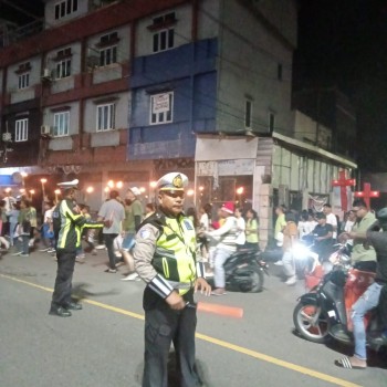 Pengamanan Pawai Obor Paskah Jemaat Bethel Mardika Berjalan Aman dan Lancar