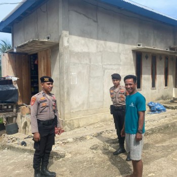 Patroli Siang Hari Personil Polsek Kepala Madan Sambangi Pemukiman Warga, Sampaikan Pesan Kamtibmas