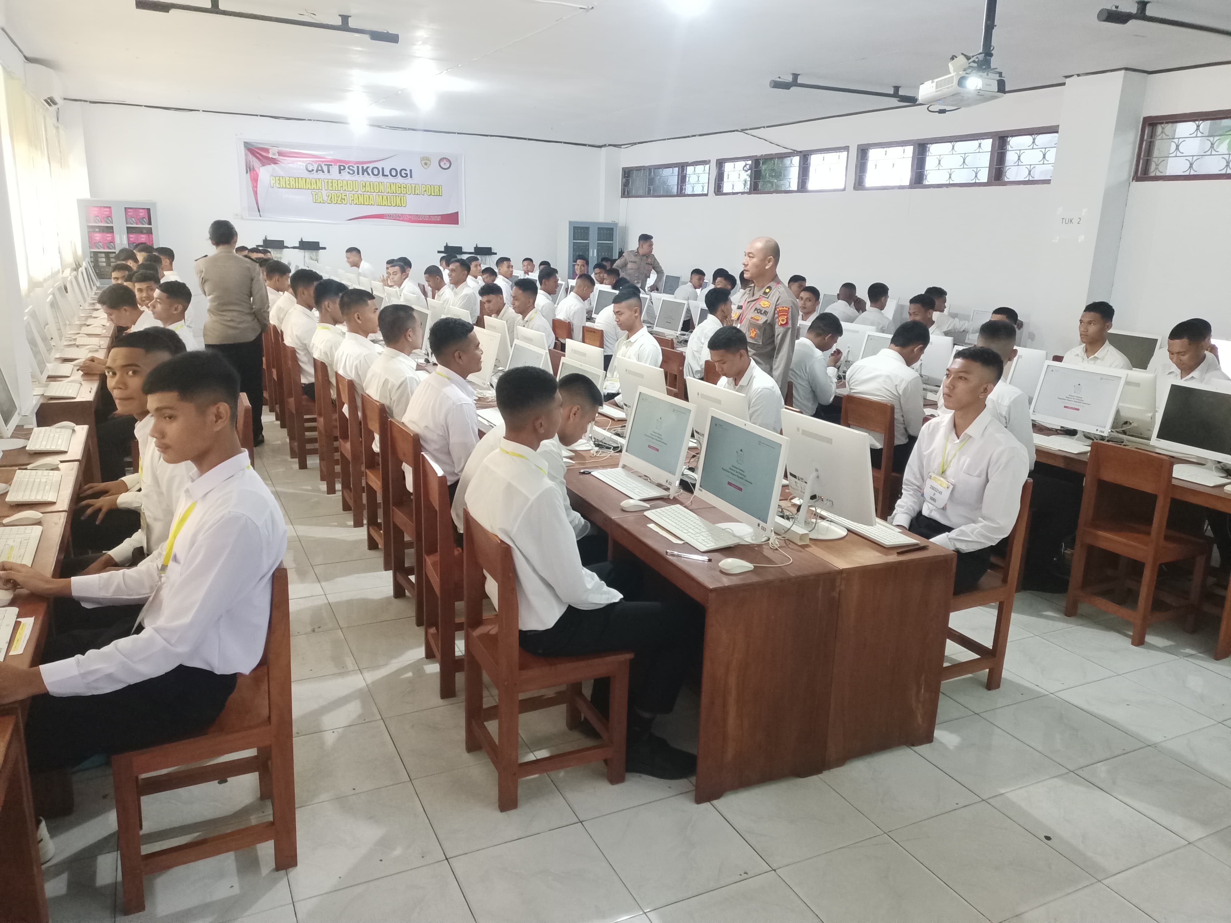 Polda Maluku Gelar Tes CAT Psikologi, Diikuti 185 Casis Bintara Polri
