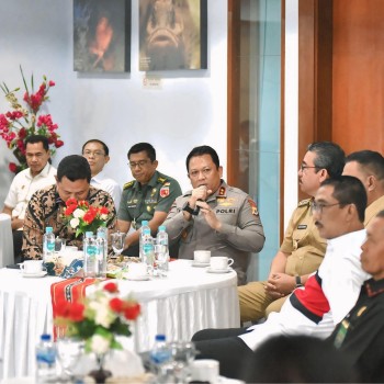 Kapolda Maluku Hadiri Coffee Morning Bersama Forkopimda, Bahas Isu Konflik dan Penguatan Sinergi Pemerintahan