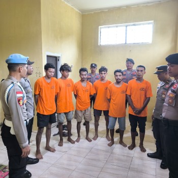 Personel SPKT Polres MBD Mengecek Tahanan, Pastikan Kondisi Tahanan Baik dan Sehat