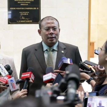 Pimpinan DPR: Saya Bangga dengan Kinerja Polri Tangani Arus Mudik Lebaran