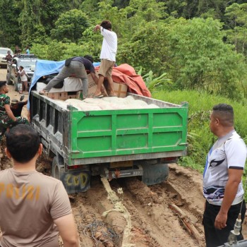 Medan Berat Tak Surutkan Langkah Tim Operasi AB Moskona 2025 dalam Misi Kemanusiaan