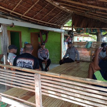 Polsek Kisar Gelar Jumat Curhat Bersama Warga Desa Wonreli wujudkan Stabilitas Kamtibmas