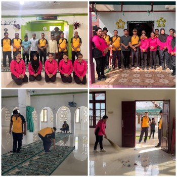 Jumat Bersih, Polsek Leksula bersihkan Tempat Ibadah, Mesjid Dan Gereja di Kec Leksula.