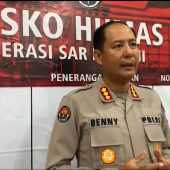 Personel Berjalan Kaki Sisir Daratan Dalam Pencarian Iptu Tomi Samuel Marbun