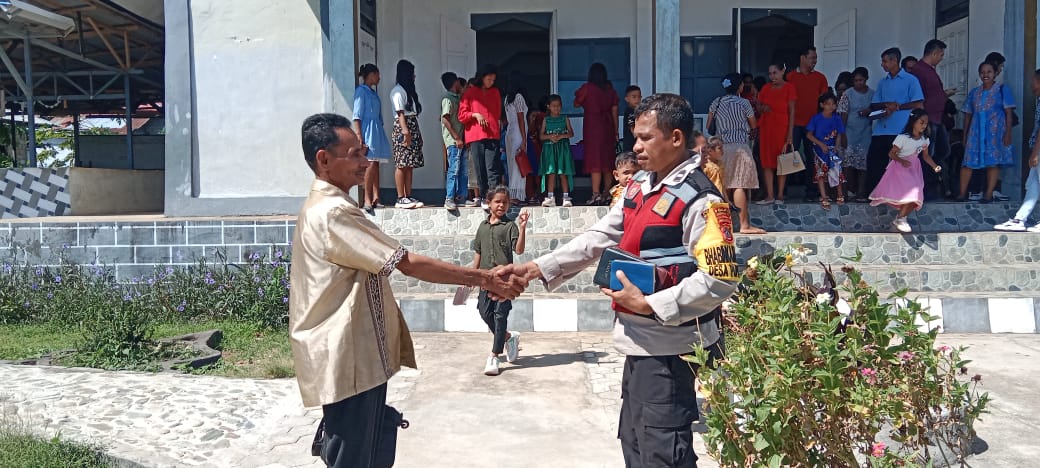 Polsek Mdona Hyera Berikan Pengamanan, Makmurkan Tempat Ibadah
