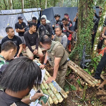 Tiga Jenderal Turun Langsung Pimpin Pencarian Iptu Tomi S. Marbun di Hutan Belantara Papua Barat