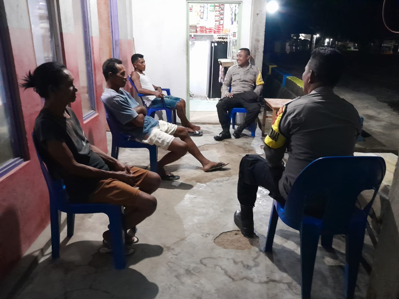 Polsek Nusalaut Laksanakan  Patroli Cipta Kondisi untuk Jaga Keamanan Wilayah