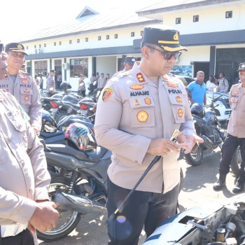Maksimalkan Sarpras, Kapolres SBT Lakukan Pengecekan Ranmor Dinas
