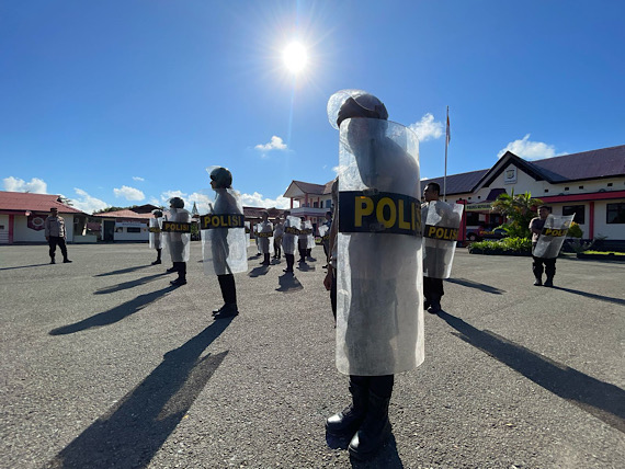 Tingkatkan kemampuan Personel, Polres Kepulauan Tanimbar gelar latihan Dalmas