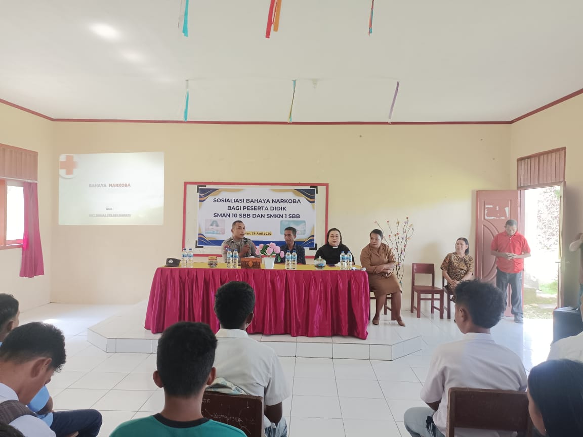 Polsek Kairatu Gencarkan Sosialisasi Bahaya Narkoba Di Kalangan Pelajar SMA Dan SMK.